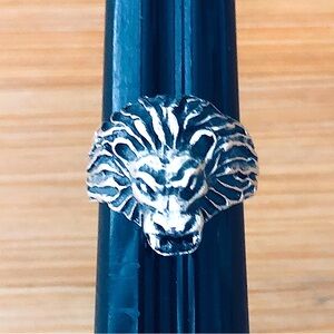 $52  Sterling Silver Estate Roaring Lion Ring  Size 9  Marked 925